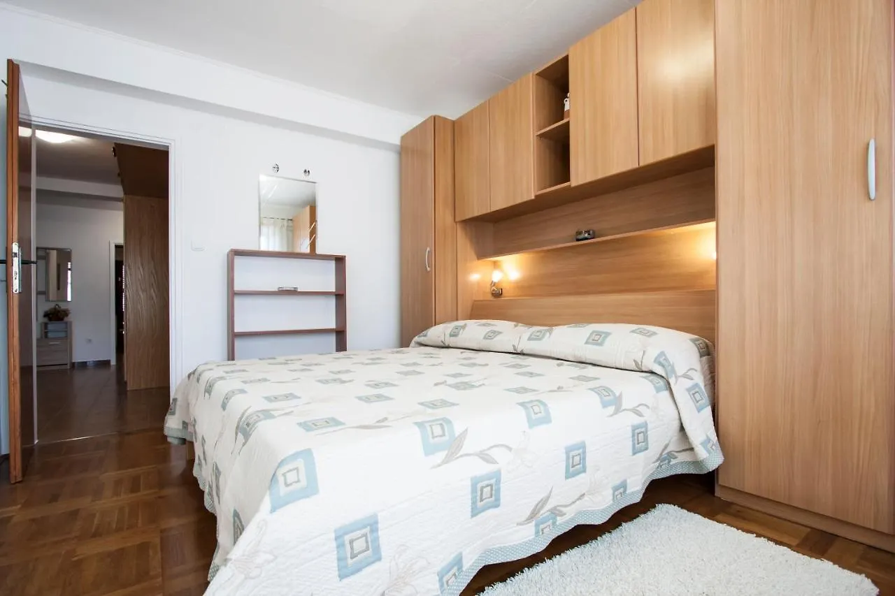 Apartment Nola By Rent Istria Porec