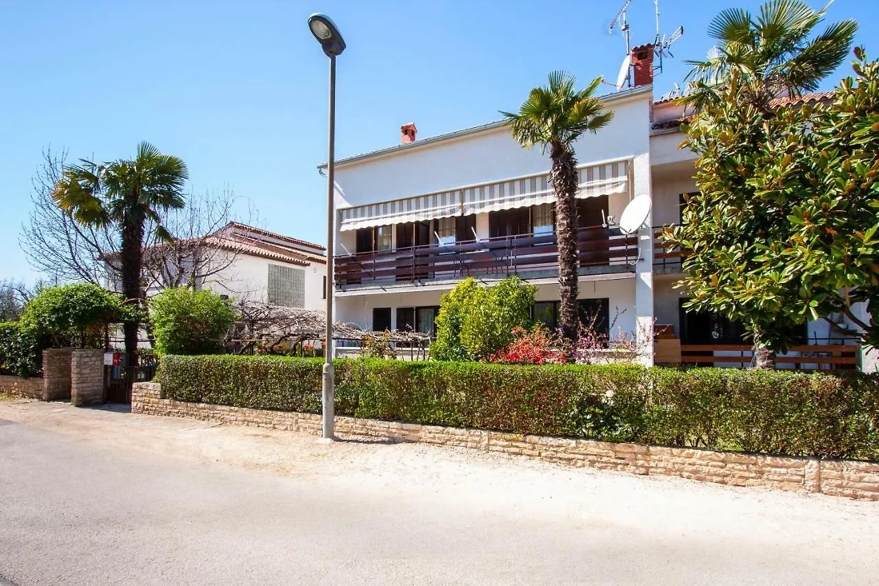 Apartment Nola By Rent Istria Poreč